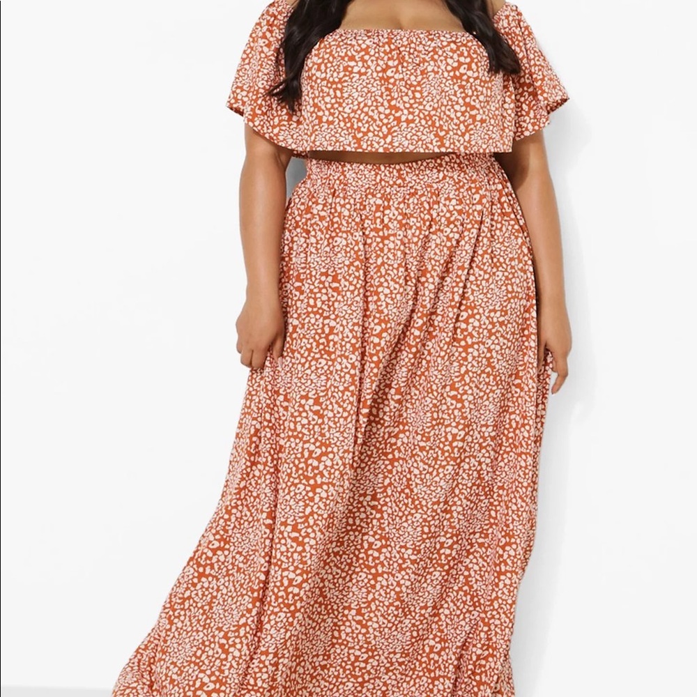Cute off shoulder two piece set